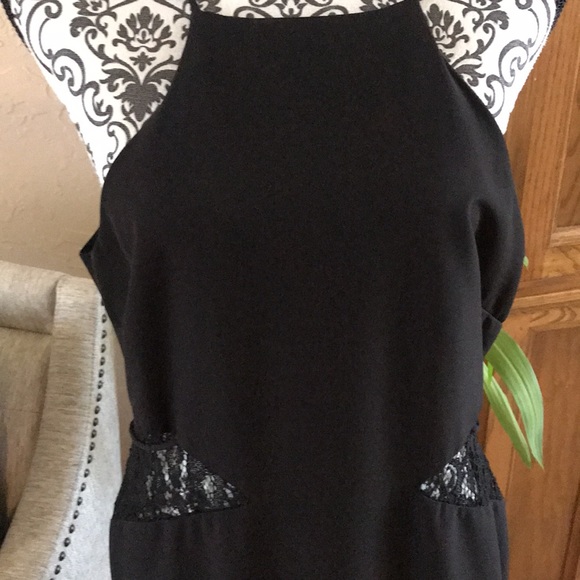 NSR BLACK DRESS - Picture 2 of 9